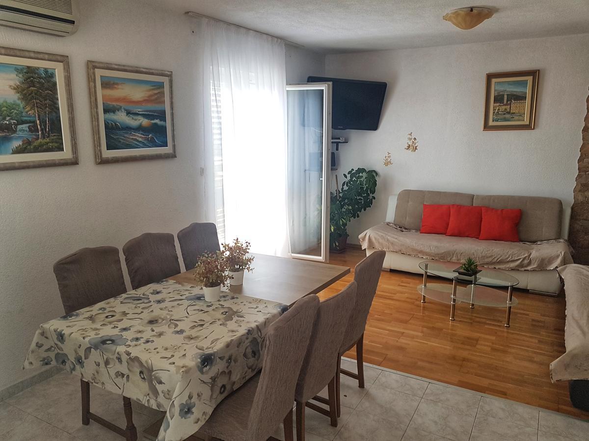 Apartments Mima Kastela Exterior photo